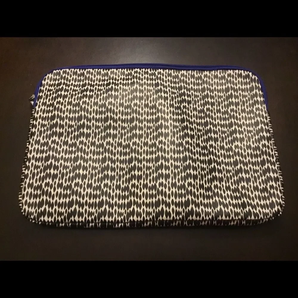 Stella & Dot Laptop Bag Black/ White